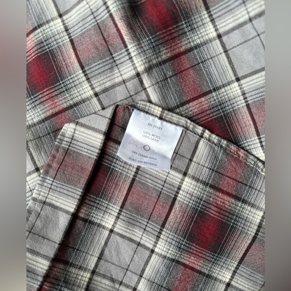 Pendleton Red Gray Plaid Worsted 100% Wool Button Up Urban Shirt Men’s Sz Medium - Picture 6 of 6